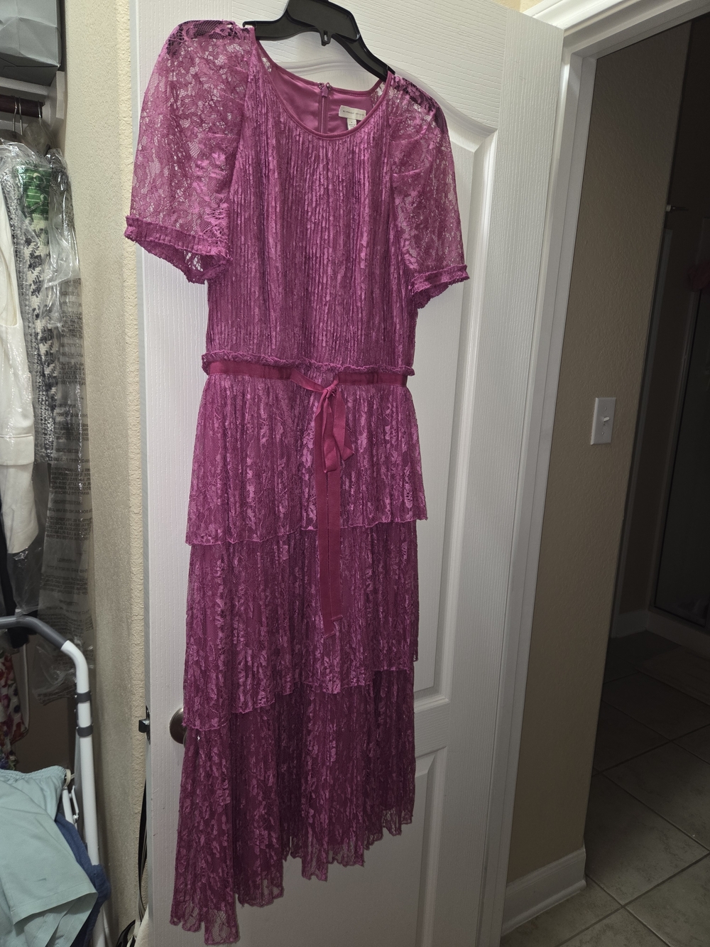 Monique Lhuillier Tiered Lace Midi Dress in Fuchsia